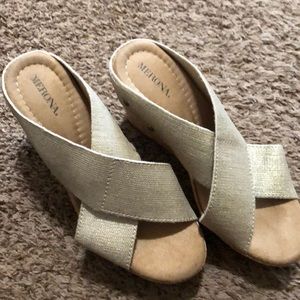 Medina wedges